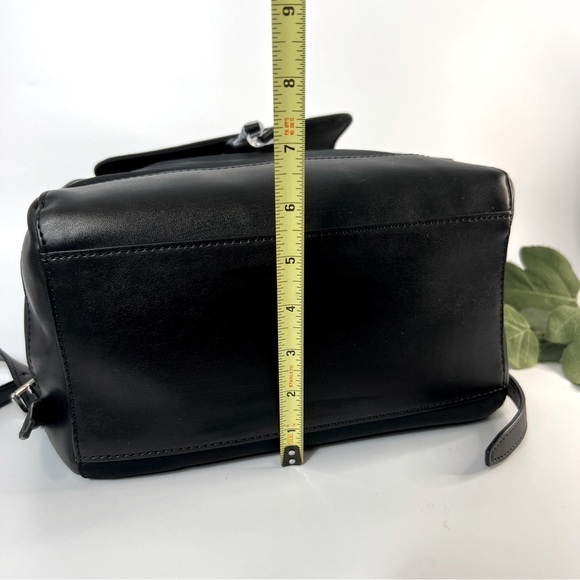 Michael Kors Medium Logo Drawstring Backpack Black/White NWT - Picture 14 of 14